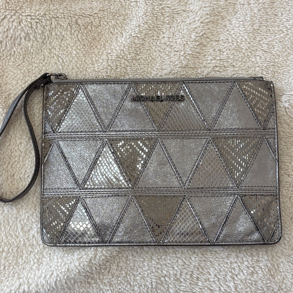 MICHAEL KORS Silver Wristlet Clutch